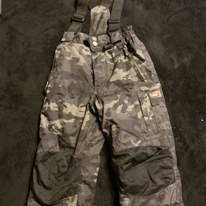 Kids 6/7 snow pants